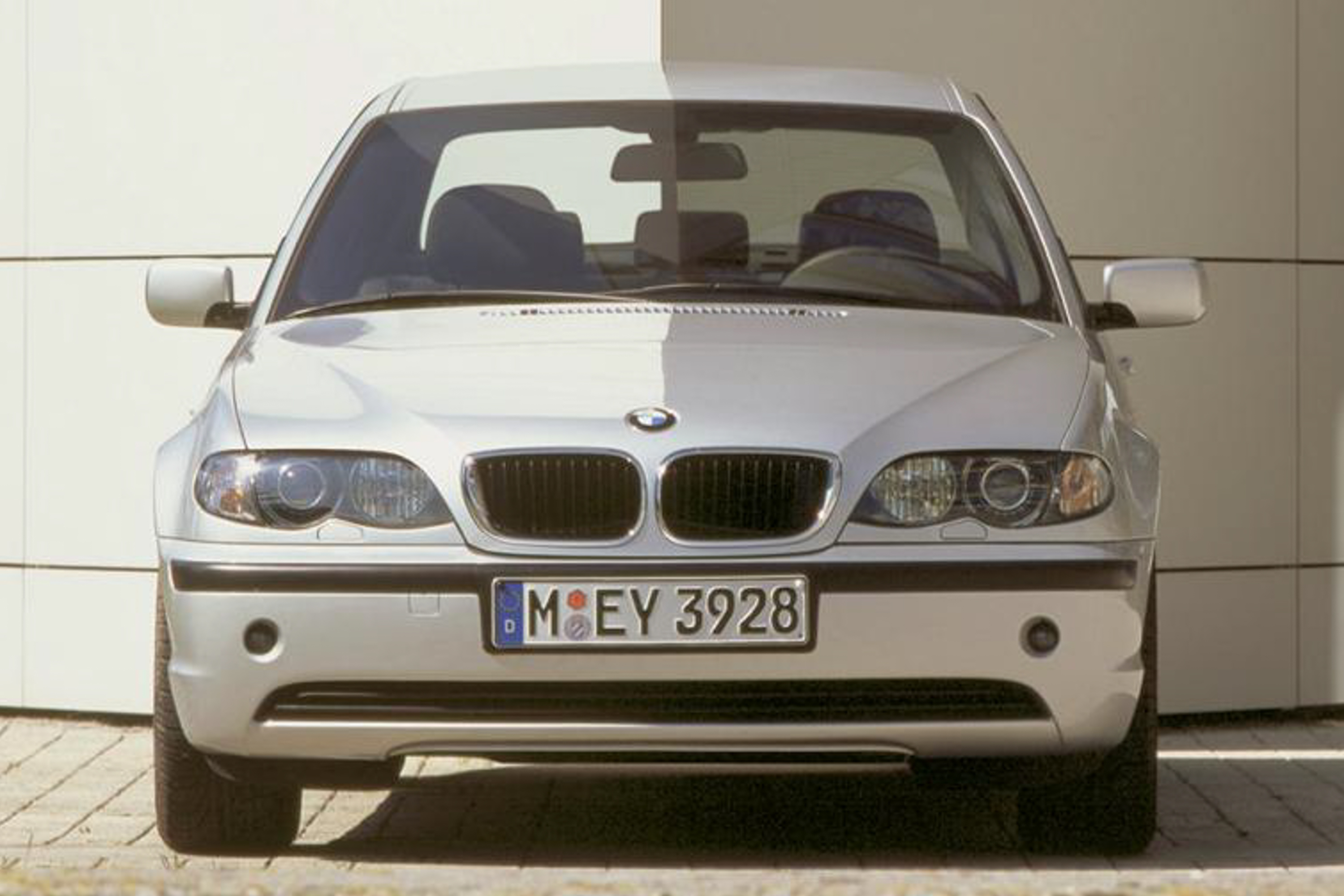2002 BMW 3 Series public photo