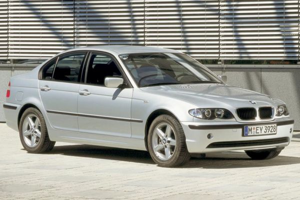 BMW 3 Series 2002 photo