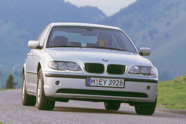 BMW 3 Series 2002 photo