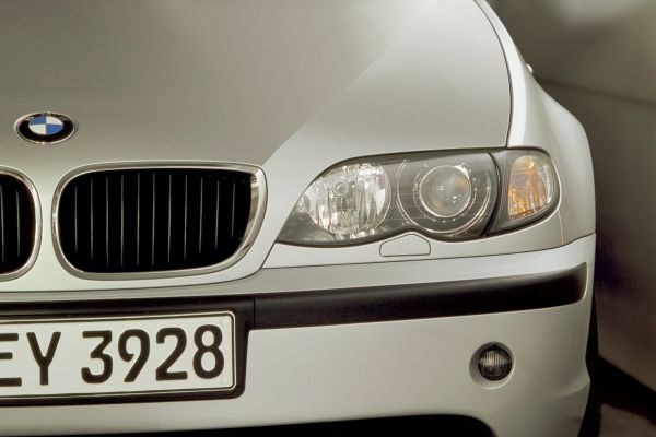 BMW 3 Series 2002 photo