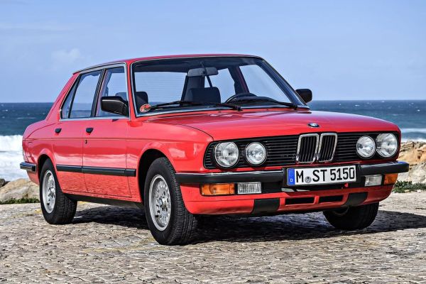 BMW 5 Series 1983 photo