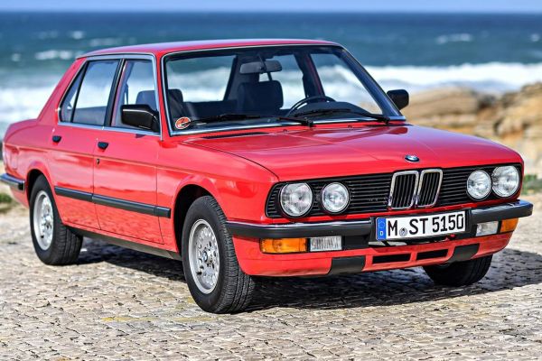 BMW 5 Series 1983 photo