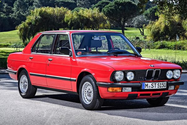 BMW 5 Series 1983 photo