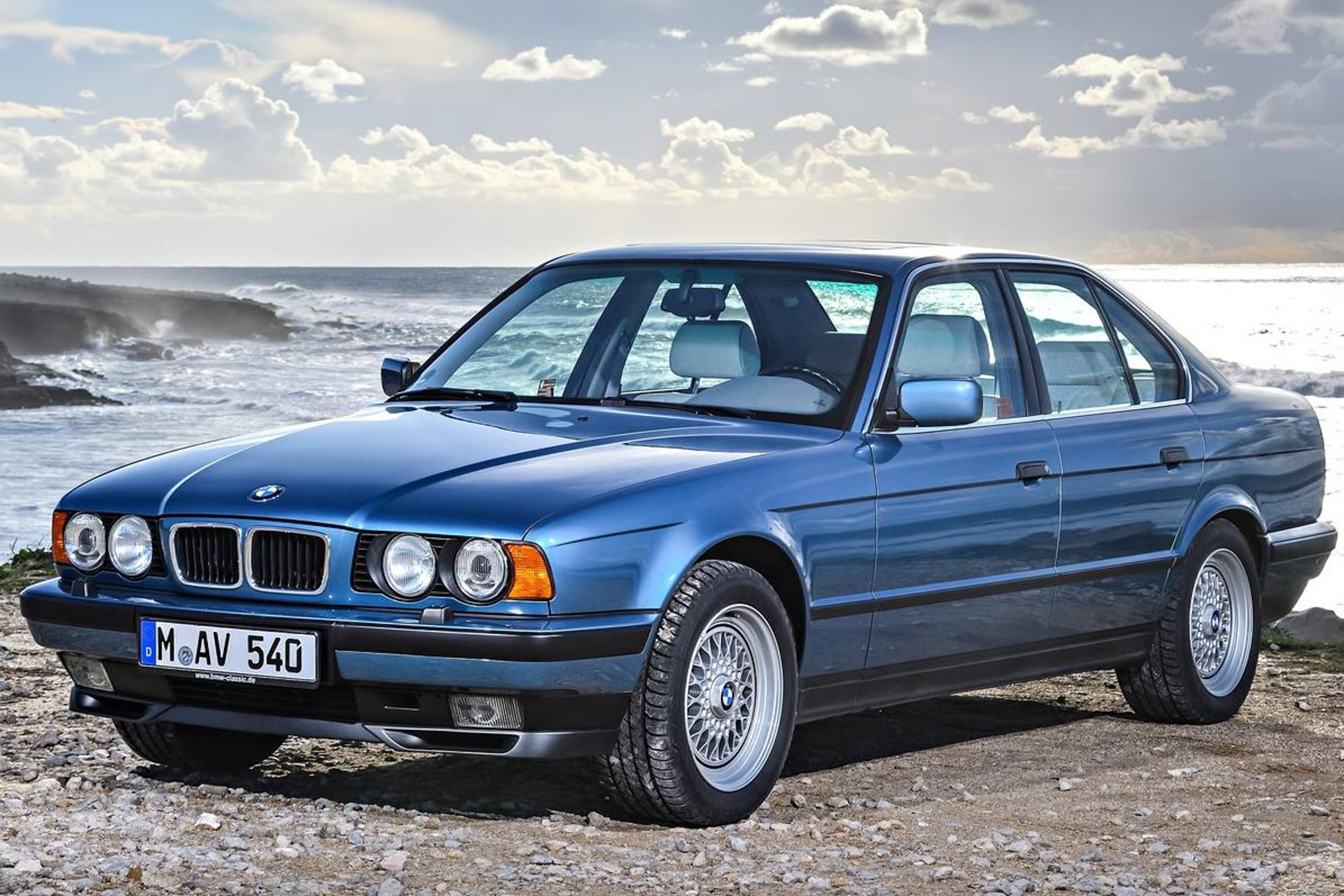 1992 BMW 5 Series public photo