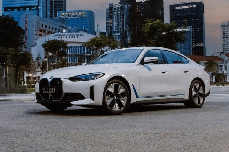BMW i4 2022 Review