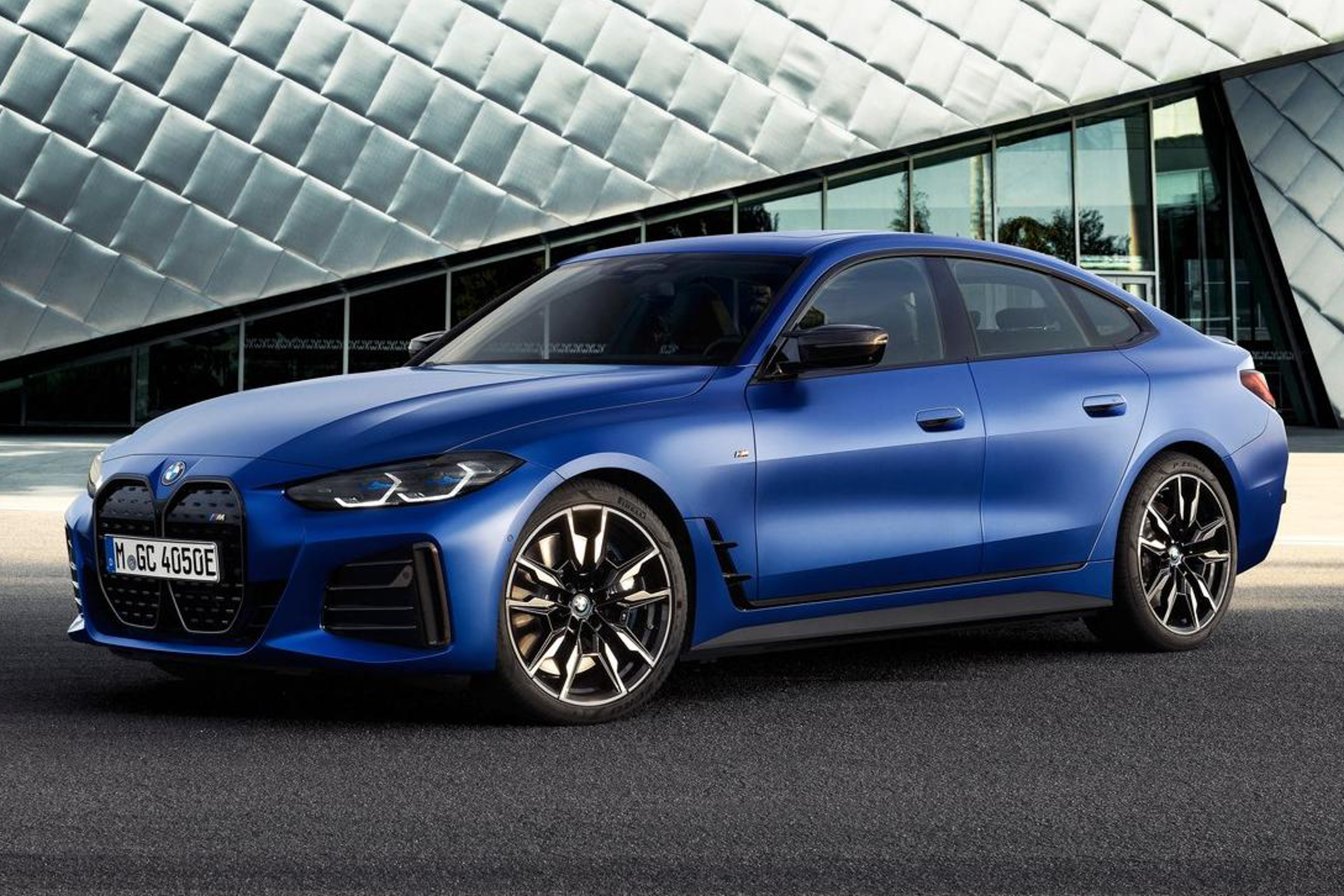 2022 BMW i4 M50 photo