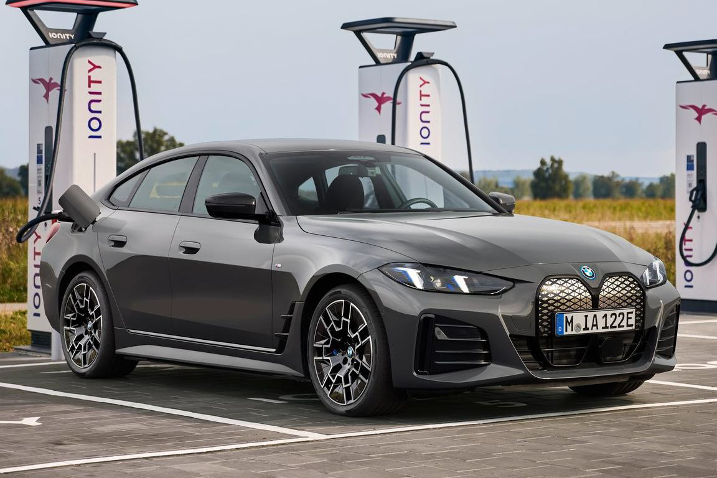 2025 BMW i4 eDrive 35 M Sport photo