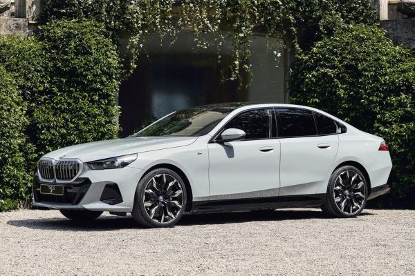 BMW i5 Official