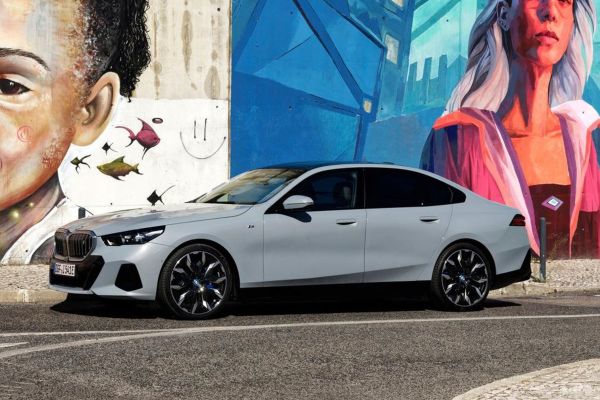 BMW i5 Official