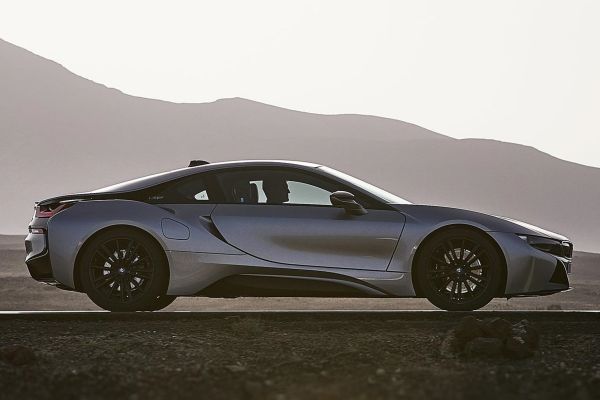 BMW i8 Coupe Official