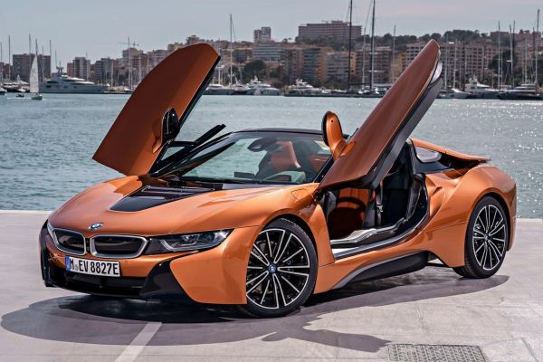 BMW i8 Roadster Official