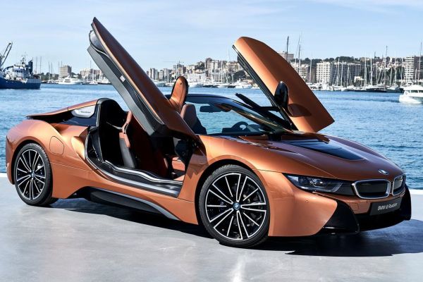 BMW i8 Roadster Official
