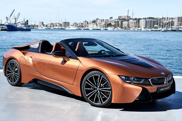 BMW i8 Roadster Official