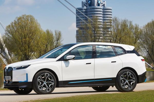 BMW iX Official