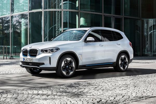 BMW iX3 Official