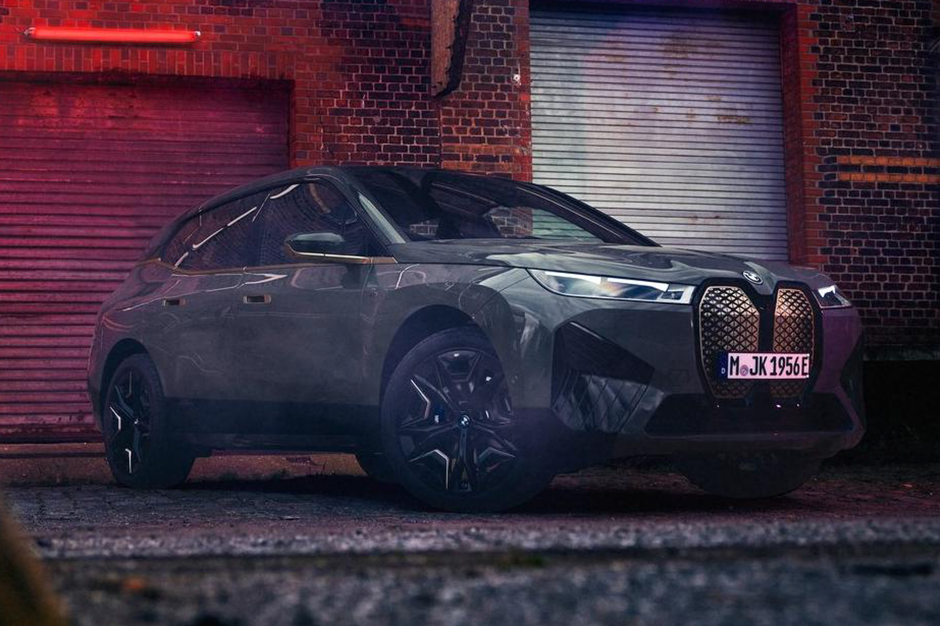 2022 BMW iX M60 public photo