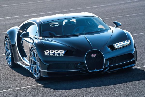 Bugatti Chiron Official