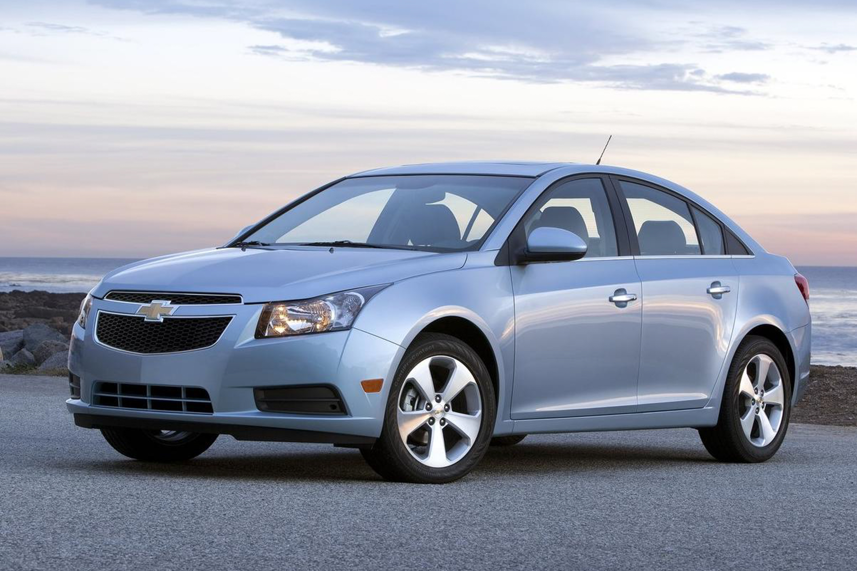 2011 Chevrolet Cruze public photo