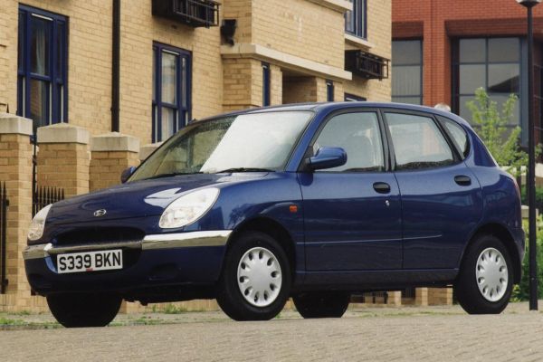 Daihatsu Sirion Official