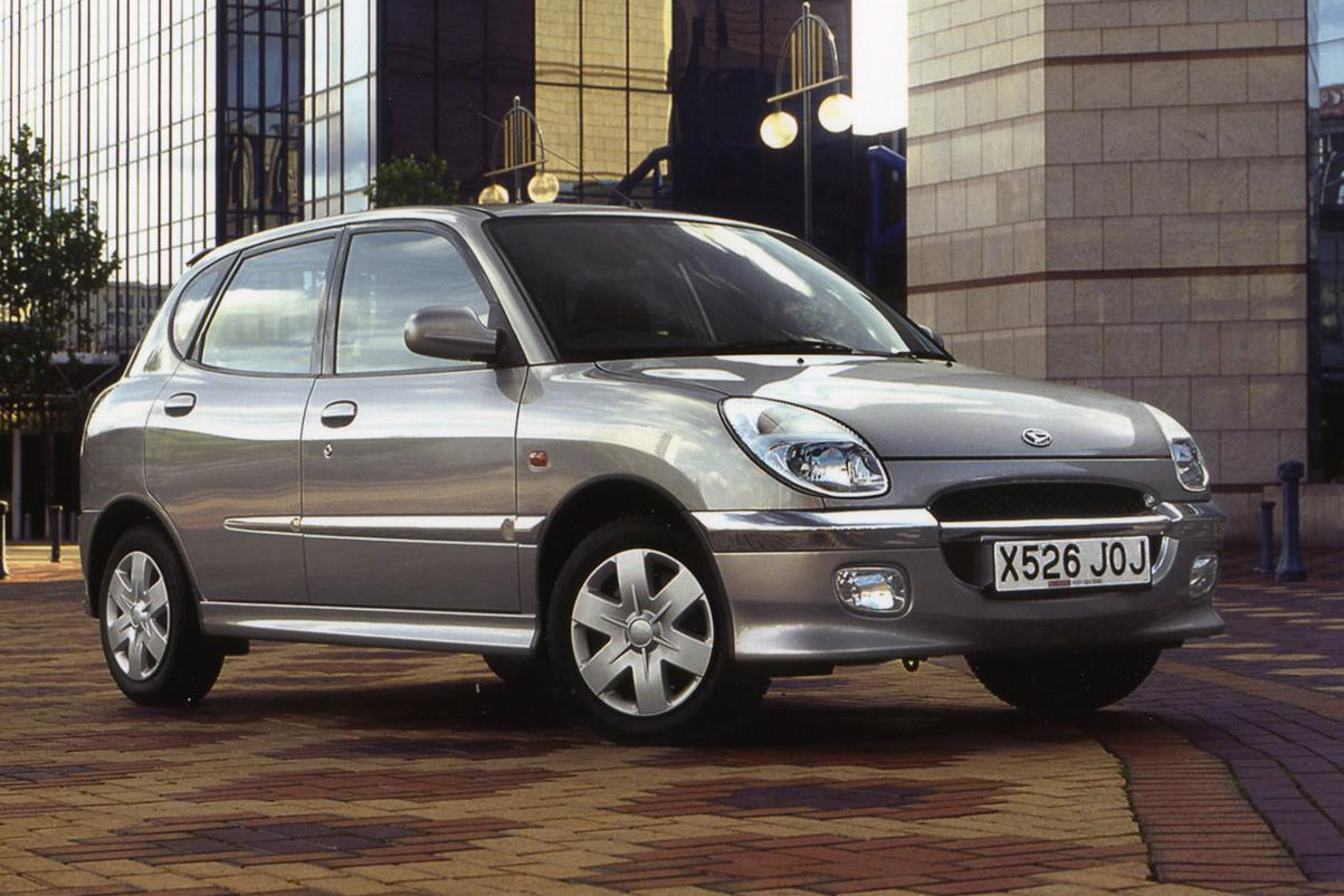 1999 Daihatsu Sirion public photo