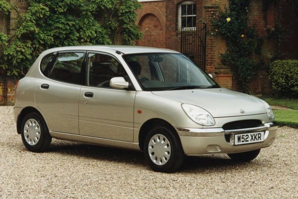 Daihatsu Sirion Official