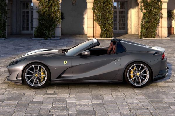 Ferrari 812 GTS Official