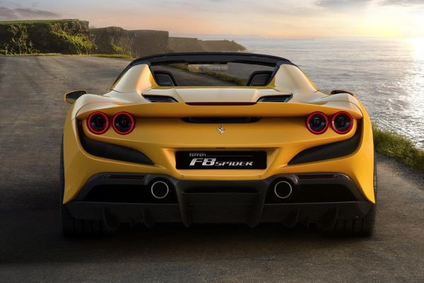 Ferrari F8 Spider Official