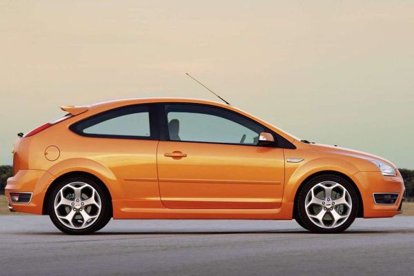 Ford Focus ST Official