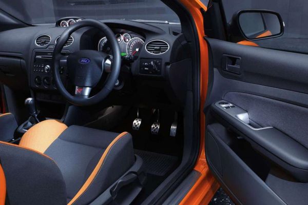 Ford Focus ST Official
