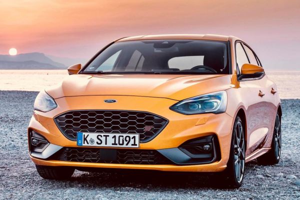 Ford Focus ST Official