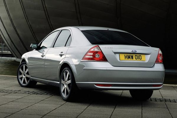 Ford Mondeo Official