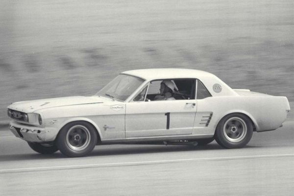 Ford Mustang 1966 photo