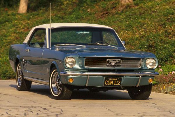 Ford Mustang photo