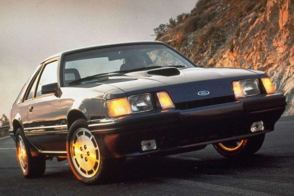 Ford Mustang 1986 photo