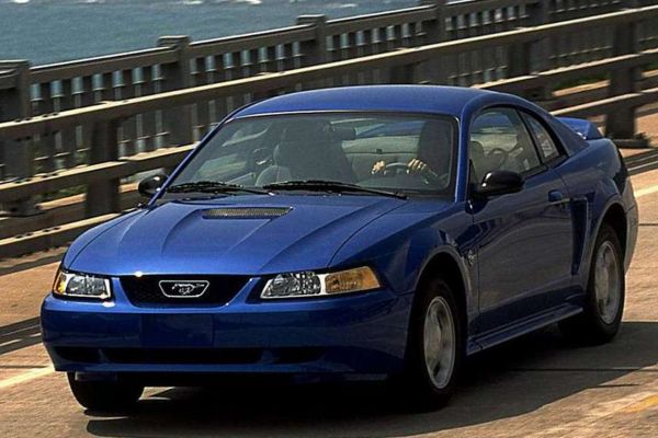 Ford Mustang 1999 photo