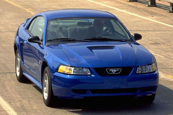Ford Mustang 1999 photo