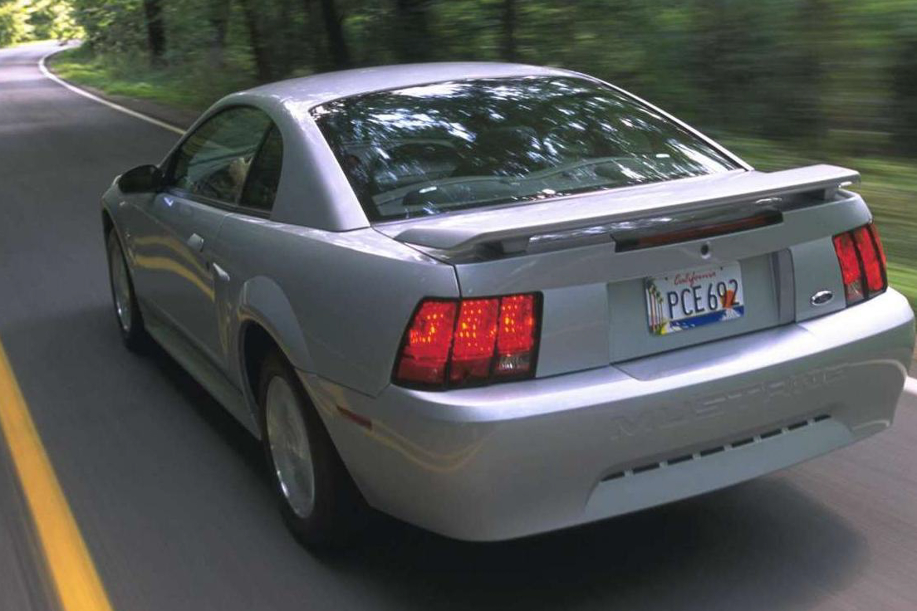 2001 Ford Mustang public photo