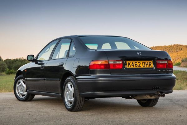 Honda Accord 1993 photo