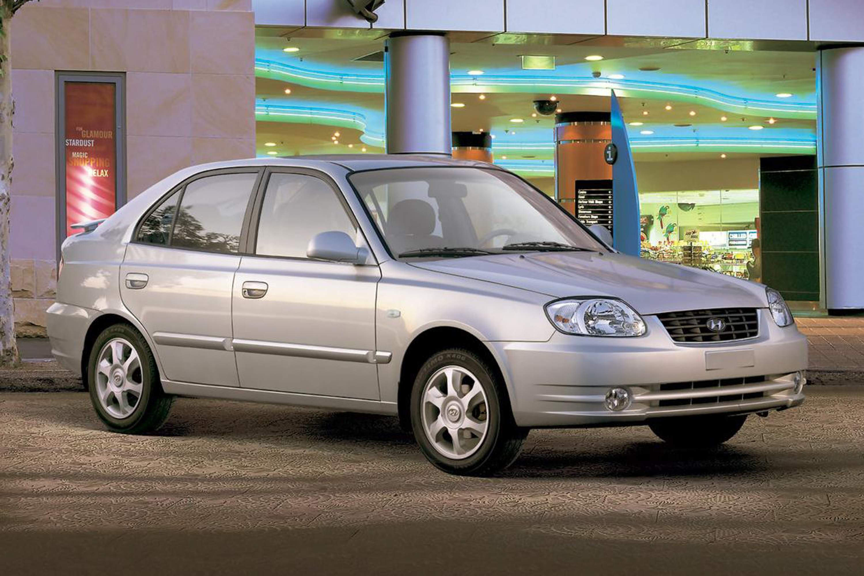 2004 Hyundai Accent public photo