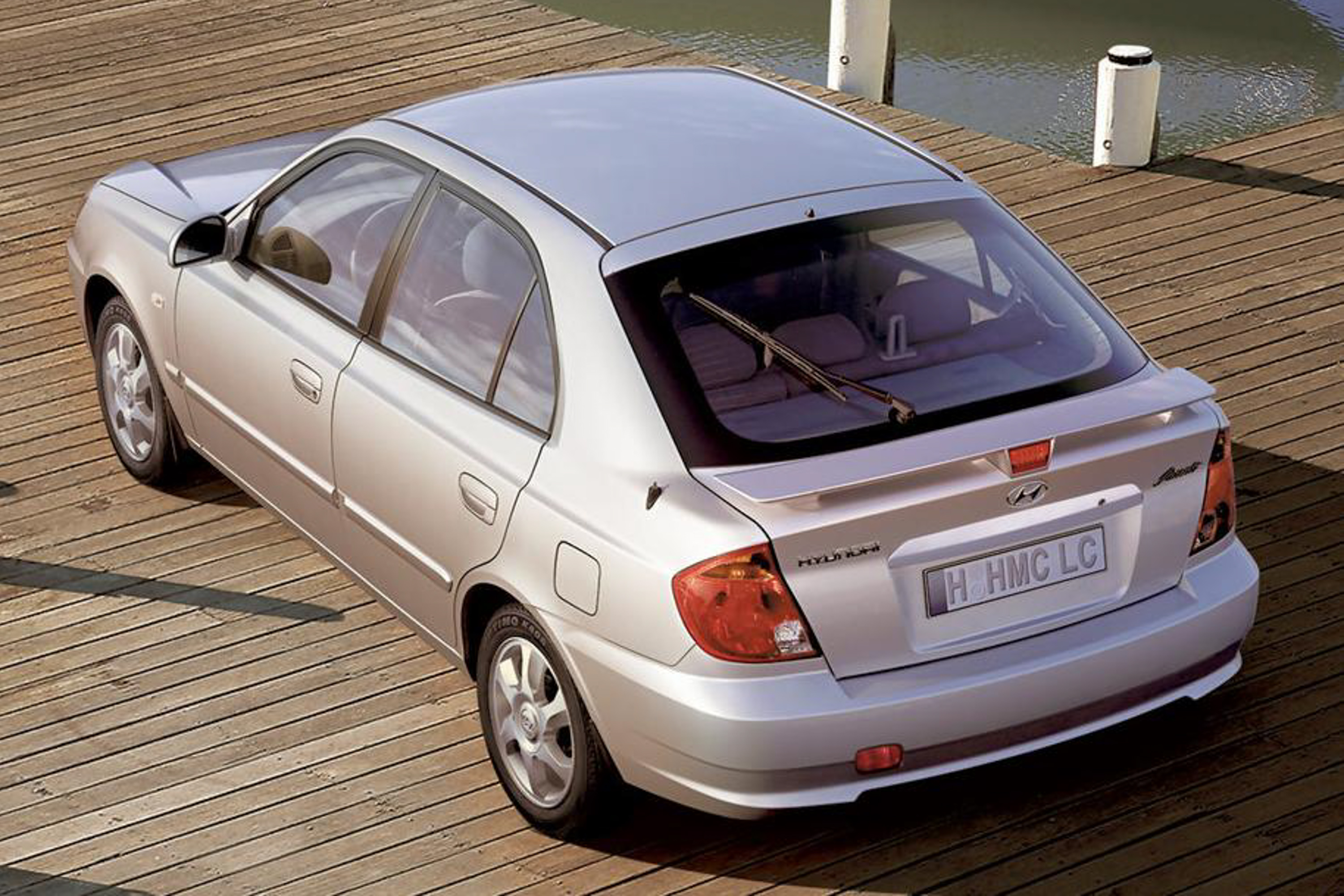 2004 Hyundai Accent public photo
