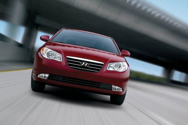 Hyundai Elantra Official