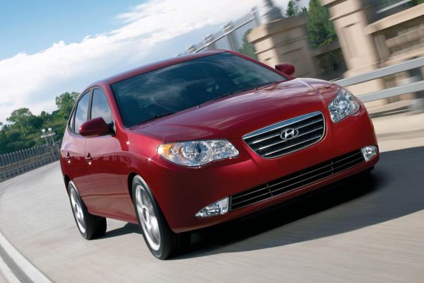 Hyundai Elantra Official