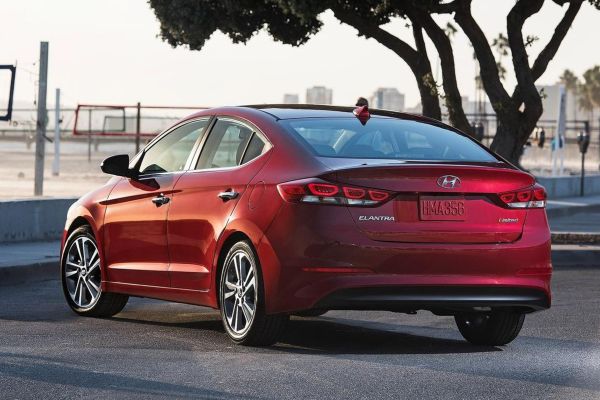 Hyundai Elantra Official