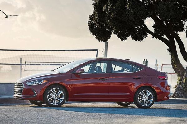 Hyundai Elantra Official