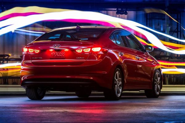 Hyundai Elantra Official