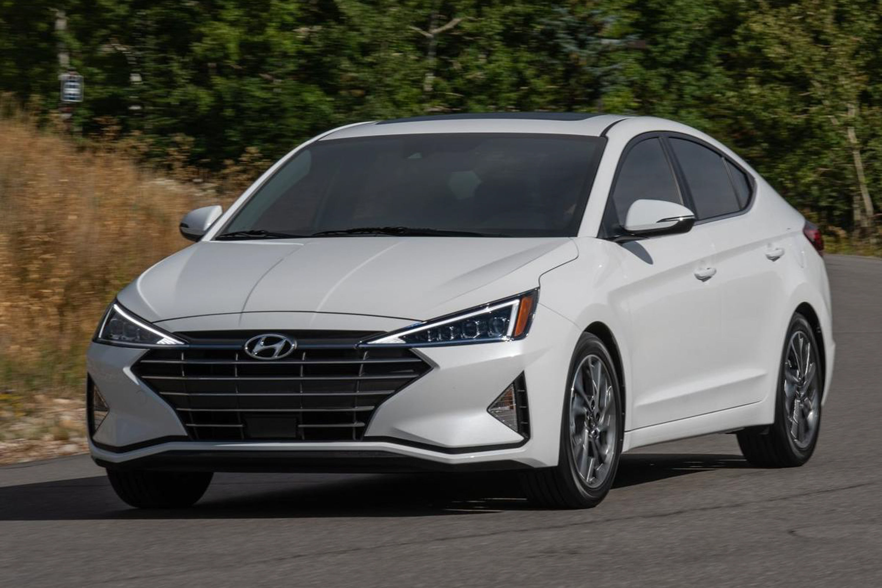 2019 Hyundai Elantra public photo