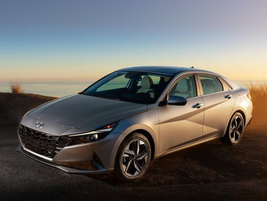 Hyundai Elantra Official