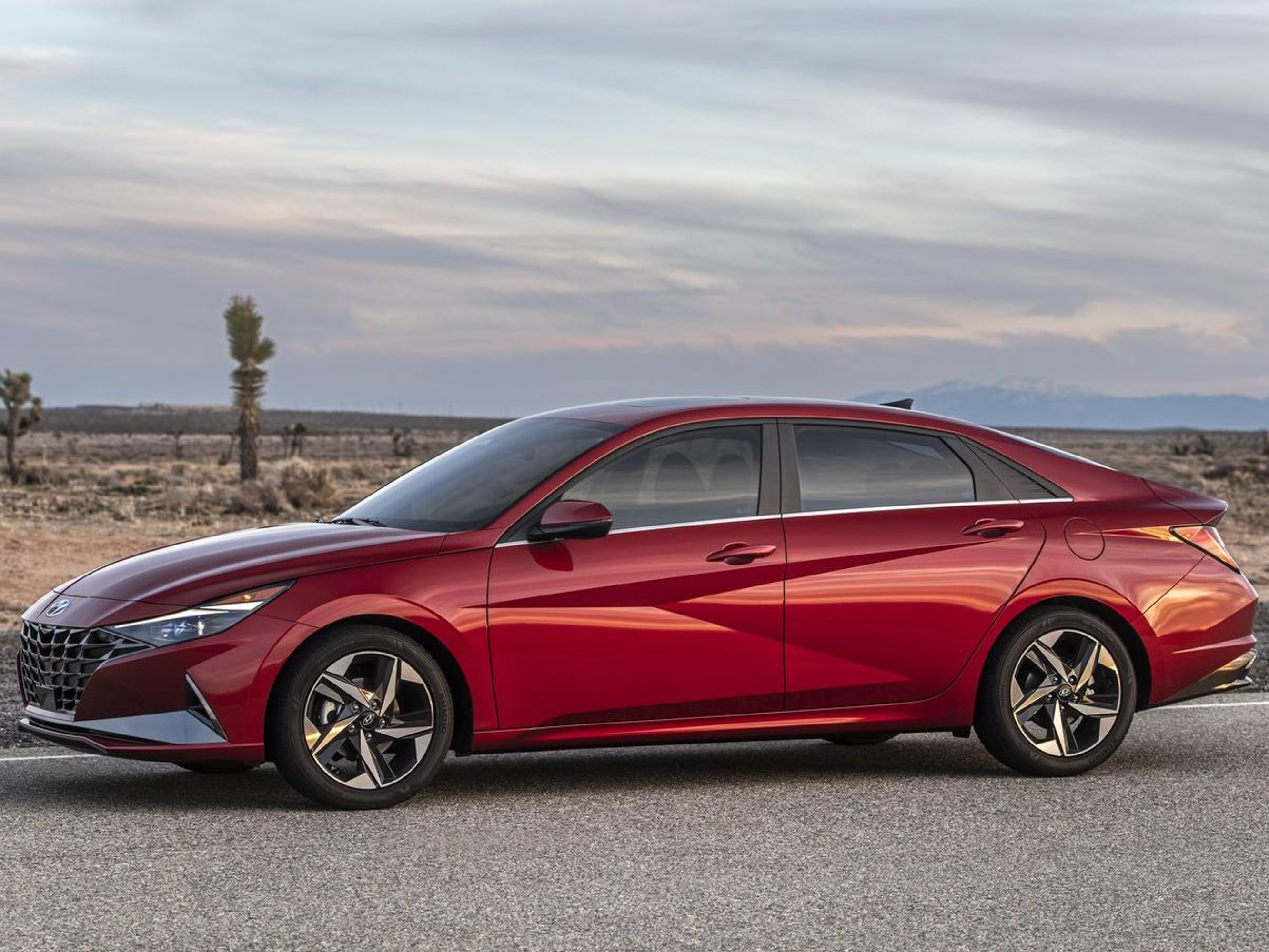 2021 Hyundai Elantra Executive photo