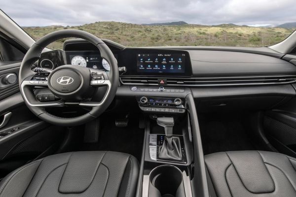 Hyundai Elantra Official