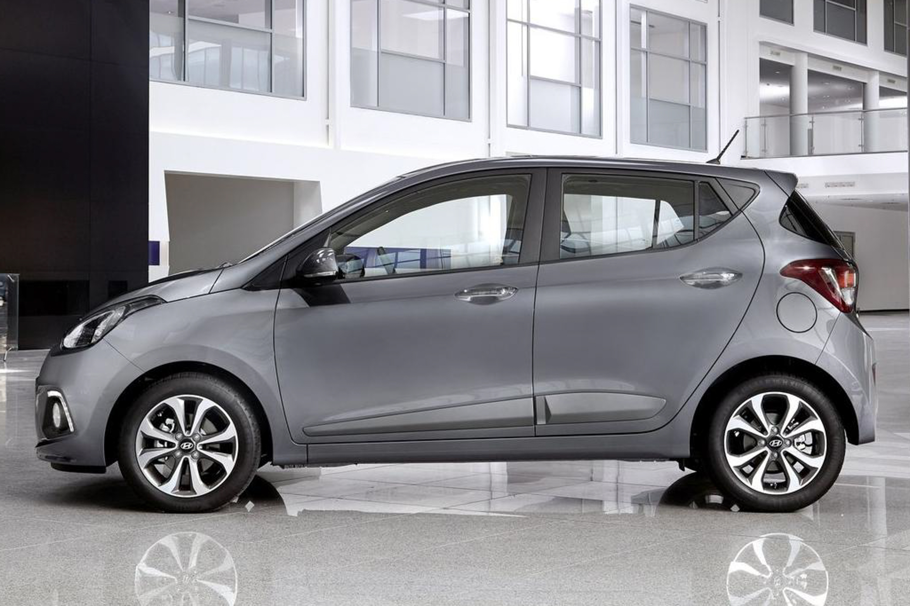 2014 Hyundai i10 public photo